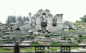传统墓碑的退场和现代墓碑的盛行
